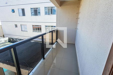 Casa para alugar com 300m², 4 quartos e 3 vagas Casa para alugar com 300m², 4 quartos e 3 vagasVaranda 2