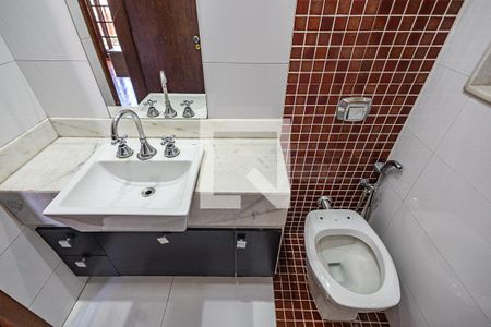 Casa para alugar com 300m², 4 quartos e 3 vagas Casa para alugar com 300m², 4 quartos e 3 vagasLavabo 2