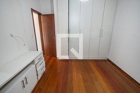 Casa para alugar com 300m², 4 quartos e 3 vagas Casa para alugar com 300m², 4 quartos e 3 vagasSuíte