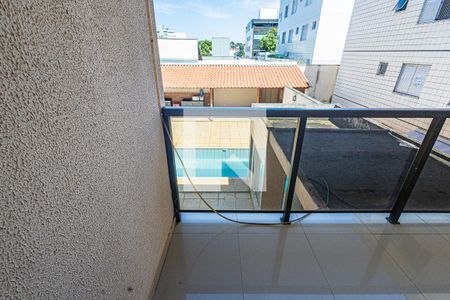 Casa para alugar com 300m², 4 quartos e 3 vagas Casa para alugar com 300m², 4 quartos e 3 vagasVaranda 2