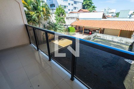 Casa para alugar com 300m², 4 quartos e 3 vagas Casa para alugar com 300m², 4 quartos e 3 vagasVaranda 2