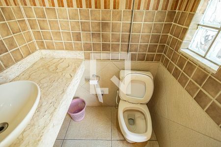 Casa para alugar com 300m², 4 quartos e 3 vagas Casa para alugar com 300m², 4 quartos e 3 vagasLavabo