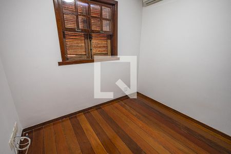 Casa para alugar com 300m², 4 quartos e 3 vagas Casa para alugar com 300m², 4 quartos e 3 vagasQuarto 3