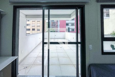 Varanda de kitnet/studio para alugar com 1 quarto, 67m² em Pinheiros, São Paulo