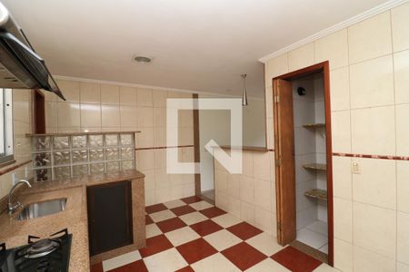 Casa de condomínio à venda com 300m², 3 quartos e 2 vagasCozinha