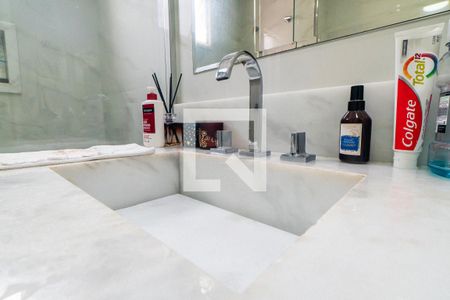 Apartamento à venda com 112m², 3 quartos e 2 vagas Apartamento à venda com 112m², 3 quartos e 2 vagasBanheiro da Suíte Detalhe