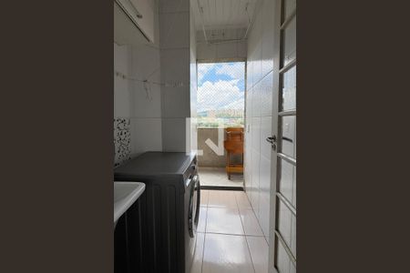 Apartamento para alugar com 65m², 2 quartos e 1 vagaÁrea de Serviço