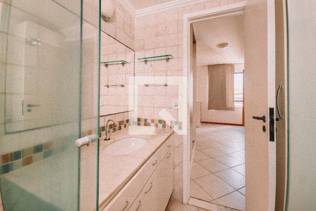 Banheiro da Suíte de apartamento para alugar com 4 quartos, 126m² em Pituba, Salvador