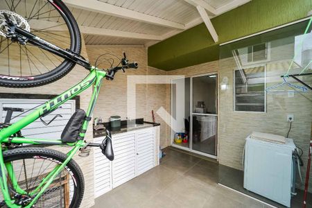 Casa de condomínio à venda com 78m², 2 quartos e 1 vagaÁrea de Serviço