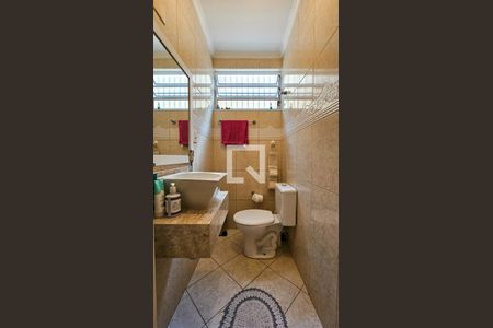 Casa à venda com 144m², 3 quartos e 2 vagasBanheiro