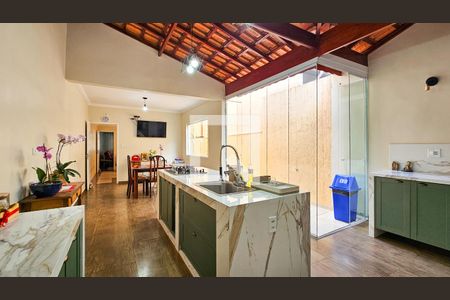 Casa à venda com 144m², 3 quartos e 2 vagasCozinha