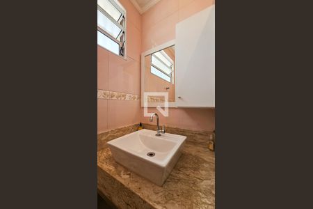 Casa à venda com 144m², 3 quartos e 2 vagasBanheiro 2