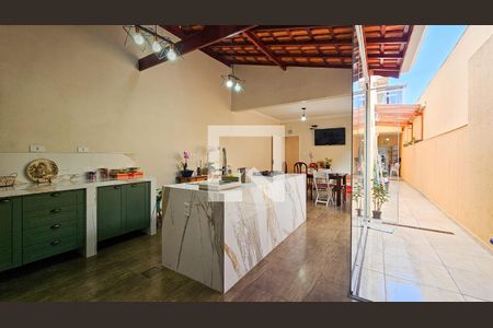 Casa à venda com 144m², 3 quartos e 2 vagasCozinha