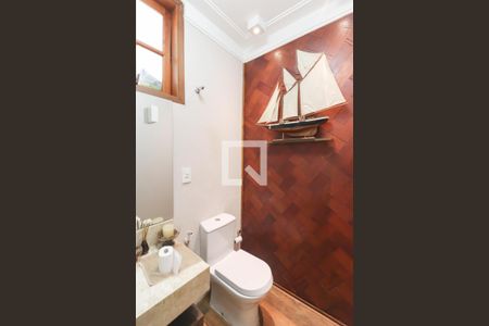 Casa à venda com 695m², 5 quartos e 7 vagas Casa à venda com 695m², 5 quartos e 7 vagasLavabo