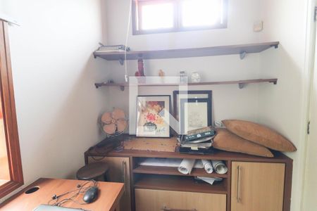 Casa à venda com 695m², 5 quartos e 7 vagas Casa à venda com 695m², 5 quartos e 7 vagasBanheiro 4