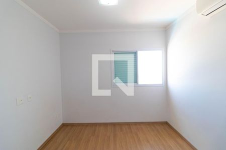 Casa de condomínio para alugar com 270m², 3 quartos e 4 vagasSuíte 02