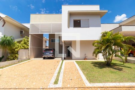 Casa de condomínio para alugar com 270m², 3 quartos e 4 vagasFachada