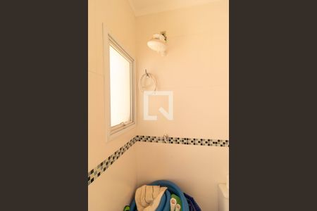 Casa de condomínio para alugar com 270m², 3 quartos e 4 vagasBanheiro Externo