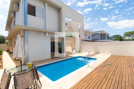 Casa de condomínio para alugar com 270m², 3 quartos e 4 vagasQuintal