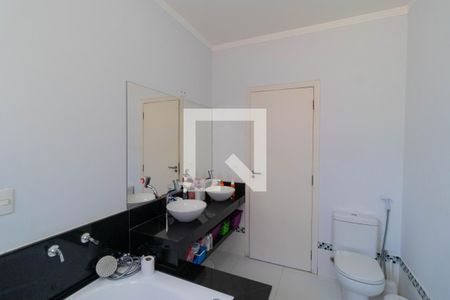 Casa de condomínio para alugar com 270m², 3 quartos e 4 vagasBanheiro da Suíte 03