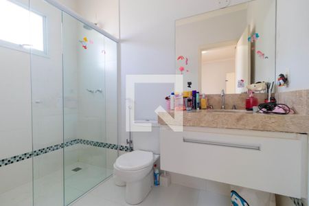 Casa de condomínio para alugar com 270m², 3 quartos e 4 vagasBanehiro da Suíte 01