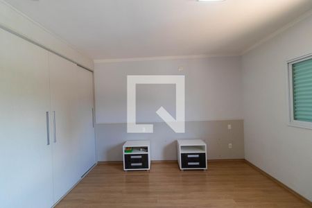 Casa de condomínio para alugar com 270m², 3 quartos e 4 vagasSuíte 03