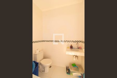 Casa de condomínio para alugar com 270m², 3 quartos e 4 vagasBanheiro Externo