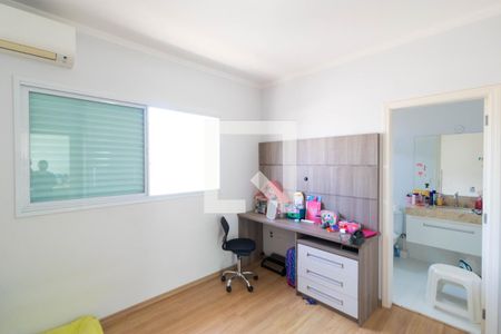 Casa de condomínio para alugar com 270m², 3 quartos e 4 vagasSuíte 01