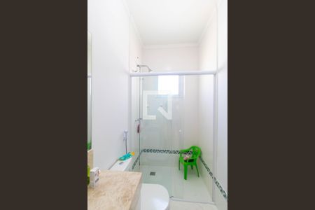 Casa de condomínio para alugar com 270m², 3 quartos e 4 vagasBanehiro da Suíte 02