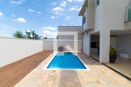 Casa de condomínio para alugar com 270m², 3 quartos e 4 vagasQuintal