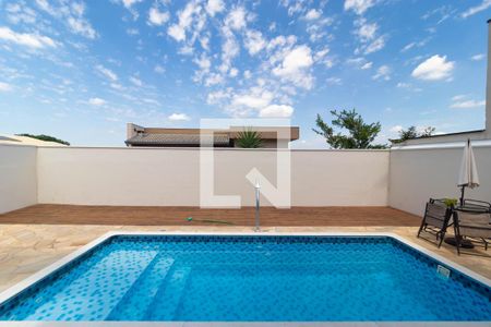 Casa de condomínio para alugar com 270m², 3 quartos e 4 vagasQuintal