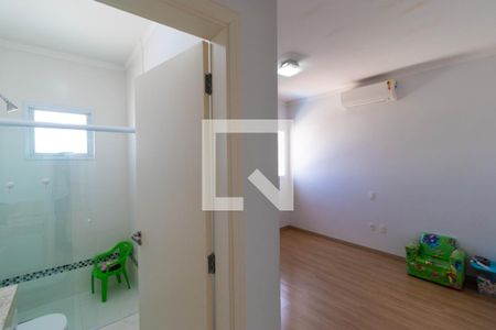 Casa de condomínio para alugar com 270m², 3 quartos e 4 vagasSuíte 02