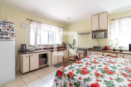 Casa à venda com 400m², 5 quartos e 5 vagasCozinha