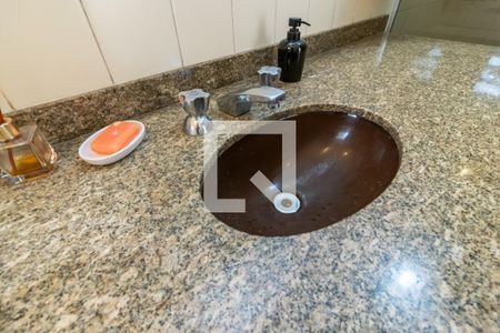 Casa à venda com 400m², 5 quartos e 5 vagasBanheiro 2