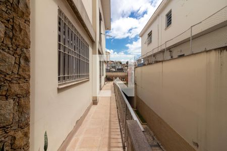 Casa à venda com 400m², 5 quartos e 5 vagasCorredor Lateral