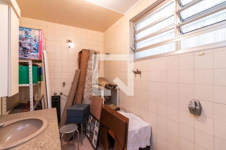 Casa à venda com 400m², 5 quartos e 5 vagasBanheiro da Suíte 2 / Escritório