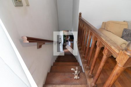 Casa à venda com 400m², 5 quartos e 5 vagasHall dos Quartos - Escada