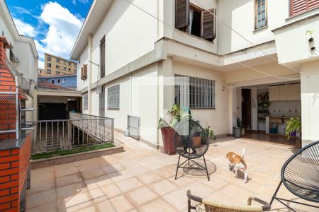 Casa à venda com 400m², 5 quartos e 5 vagasQuintal dos Fundos