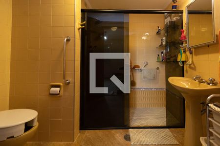 Banheiro da Suíte de apartamento à venda com 3 quartos, 168m² em Vila Madalena, São Paulo