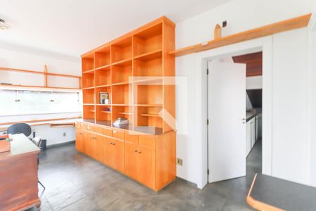 Casa à venda com 360m², 4 quartos e 4 vagas Casa à venda com 360m², 4 quartos e 4 vagasSala 2