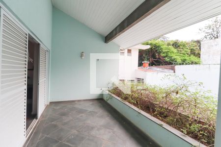 Casa à venda com 360m², 4 quartos e 4 vagas Casa à venda com 360m², 4 quartos e 4 vagasQuarto