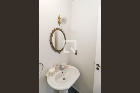 Casa à venda com 360m², 4 quartos e 4 vagas Casa à venda com 360m², 4 quartos e 4 vagasBanheiro
