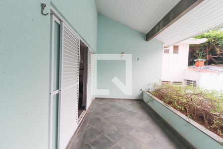 Casa à venda com 360m², 4 quartos e 4 vagas Casa à venda com 360m², 4 quartos e 4 vagasQuarto