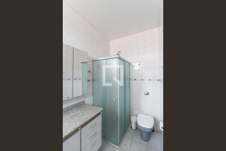 Casa à venda com 360m², 4 quartos e 4 vagas Casa à venda com 360m², 4 quartos e 4 vagasSuíte