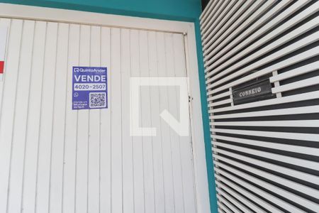Casa à venda com 360m², 4 quartos e 4 vagas Casa à venda com 360m², 4 quartos e 4 vagasPlaca