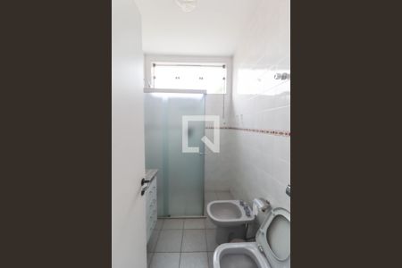 Casa à venda com 360m², 4 quartos e 4 vagas Casa à venda com 360m², 4 quartos e 4 vagasSuíte