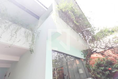 Casa à venda com 360m², 4 quartos e 4 vagas Casa à venda com 360m², 4 quartos e 4 vagasFachada
