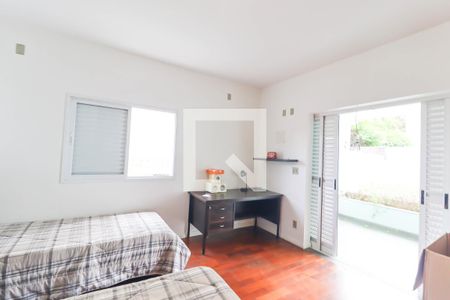 Casa à venda com 360m², 4 quartos e 4 vagas Casa à venda com 360m², 4 quartos e 4 vagasQuarto