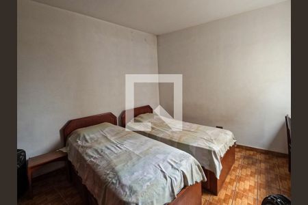 Casa à venda com 120m², 7 quartos e 2 vagas Casa à venda com 120m², 7 quartos e 2 vagasQuarto 2