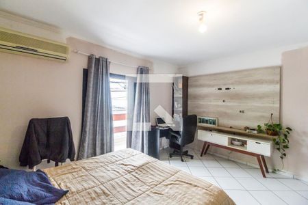 Casa para alugar com 330m², 4 quartos e 1 vagaSuíte